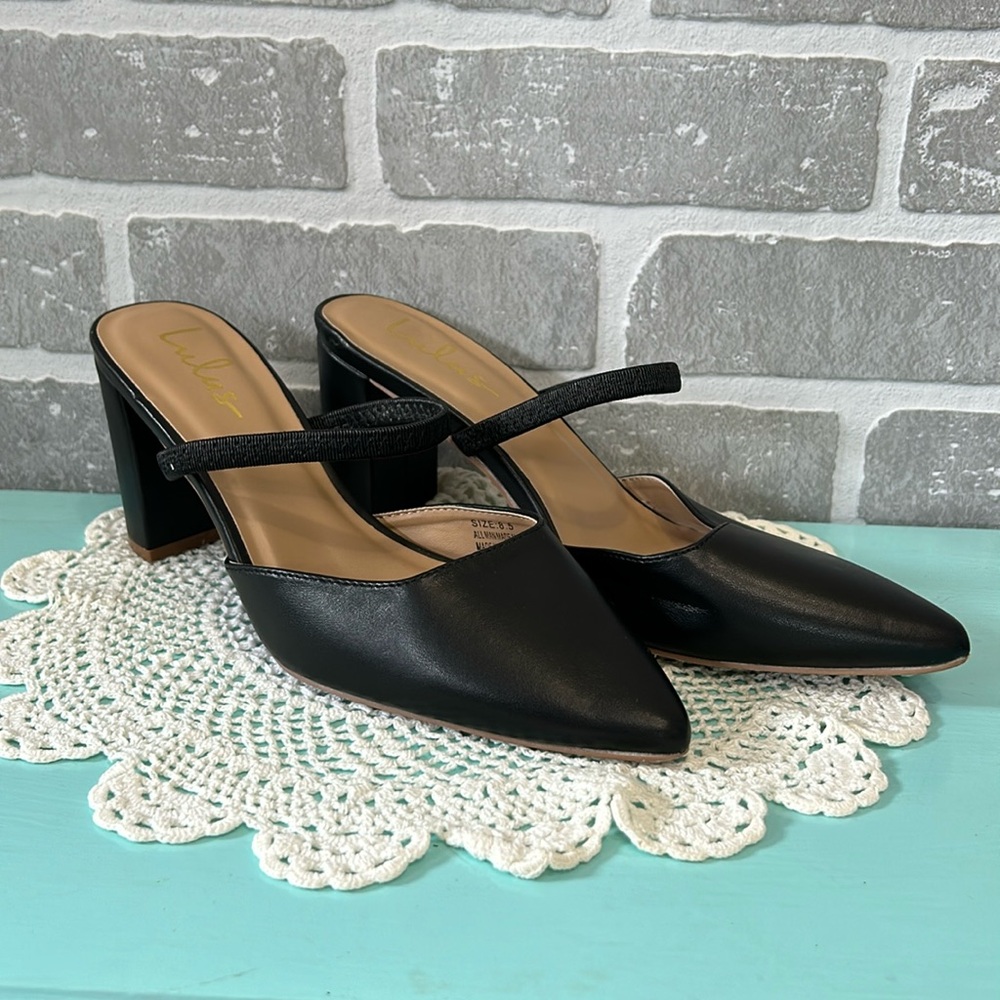 Lulu's Black Heeled Mules